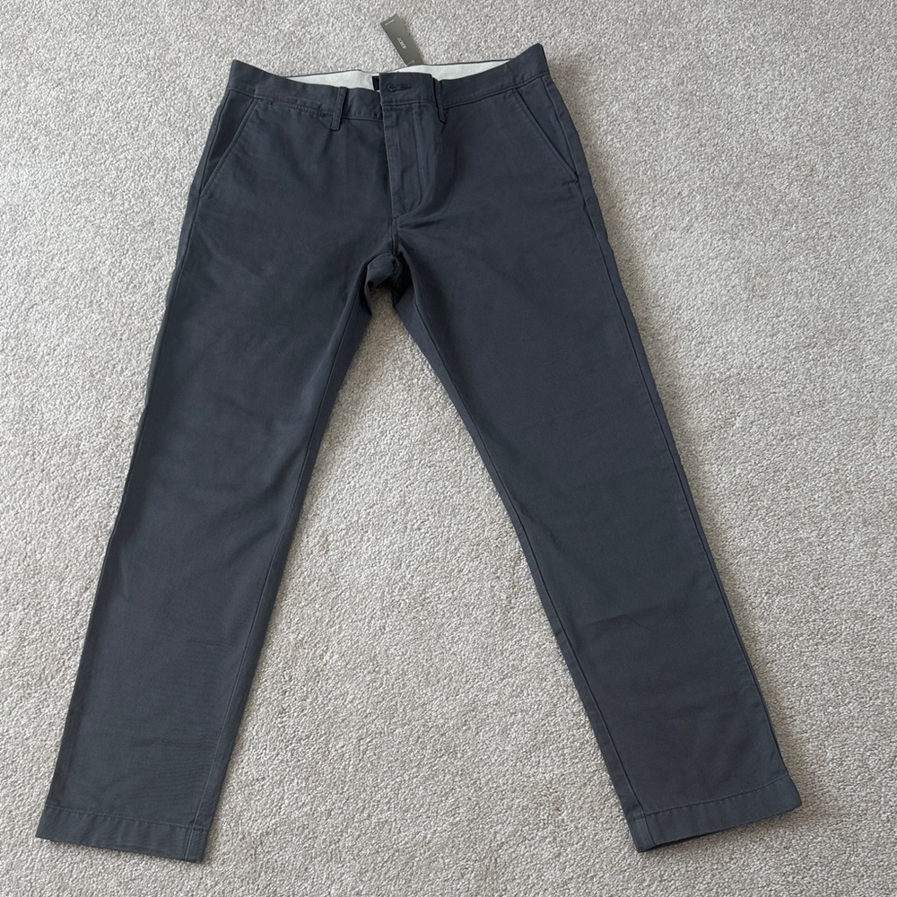 J. Crew Men's Charcoal Chinos BrokenIn 484 slim